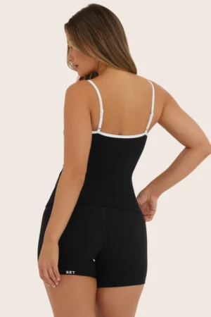 Scoop Neck Performance Tank – Sleek, Supportive, Full-Length